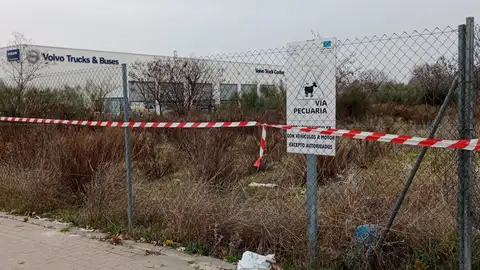 Vía pecuaria del Cordel de la Legua o de Bilbao en Torrejón de Ardoz. Ecologistas en Acción solicita la eliminación de las vallas, puertas y candados que impiden el uso público de la vía pecuaria del Cordel de la Legua o de Bilbao en Torrejón de Ardoz