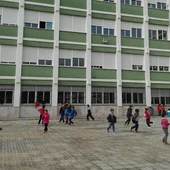 Los colegios "Ángel Andrade" y "Dulcinea del Toboso" comparten el mismo edificio Los colegios "Ángel Andrade" y "Dulcinea del Toboso" comparten el mismo edificio