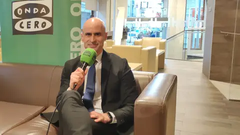 Xerente da área sanitaria Pontevedra - O Salnés, o doutor José Flores. Almorzo informativo