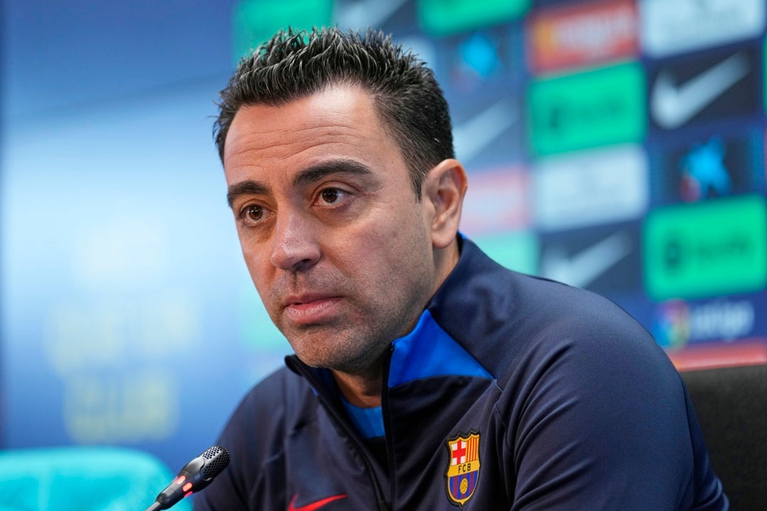 Xavi: "Estamos abiertos a que llegue un fichaje" Xavi: "Estamos abiertos a que llegue un fichaje"