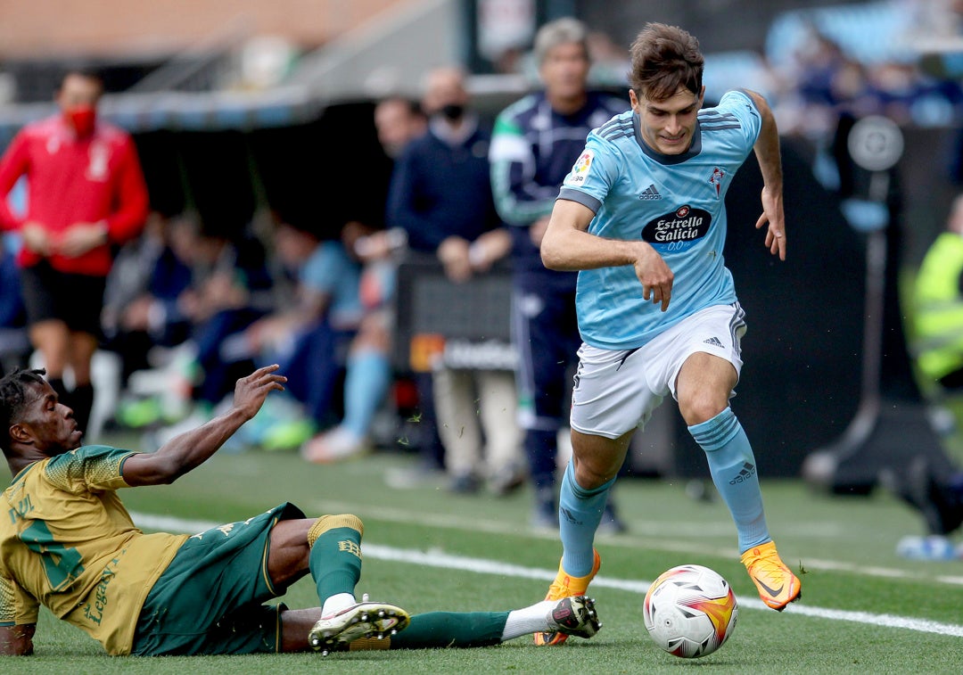 Denis Suárez ficha por el Espanyol hasta final de temporada Denis Suárez ficha por el Espanyol hasta final de temporada