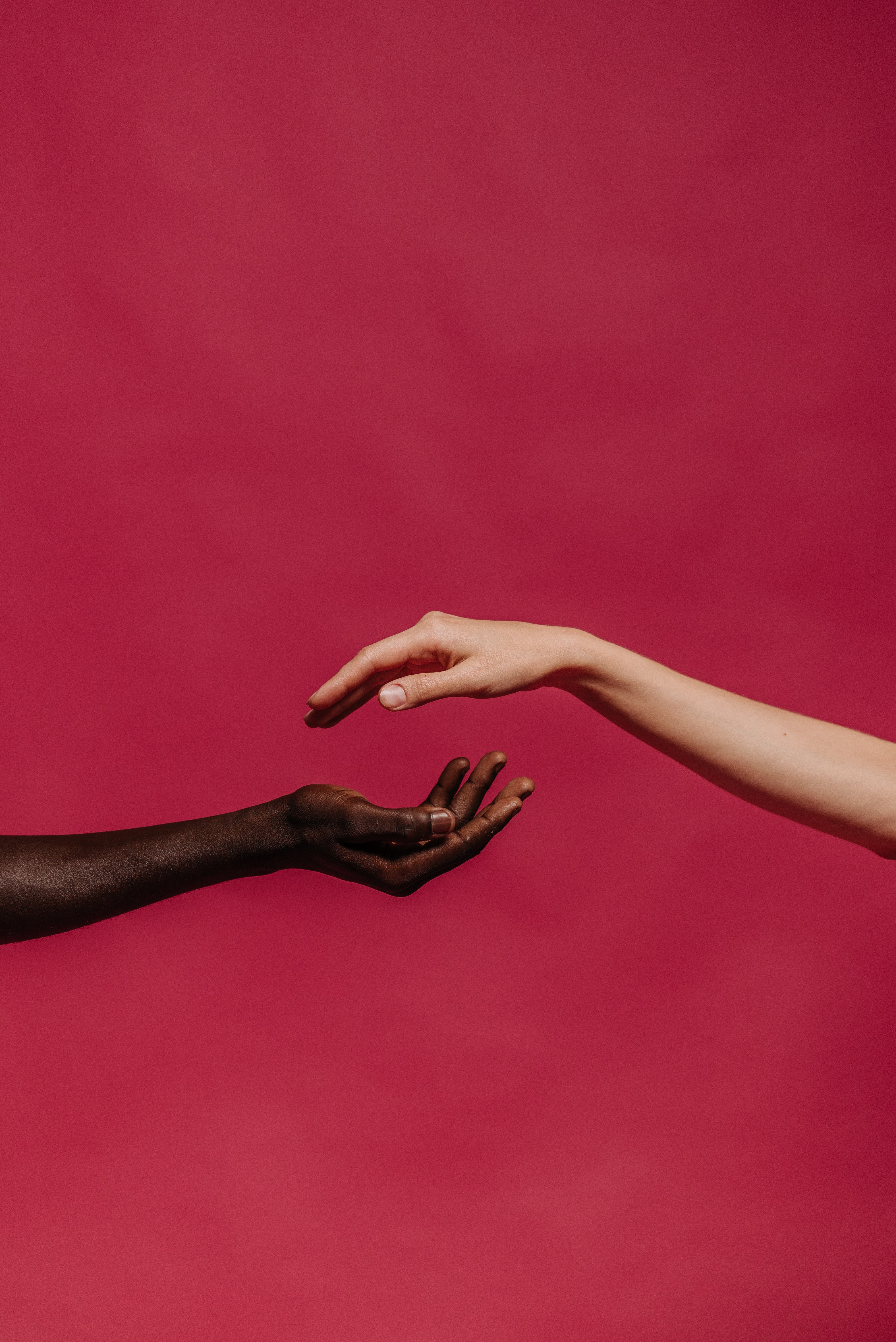 Por qué hay objetos o personas que nos dan calambre: esto dice la ciencia Por qué hay objetos o personas que nos dan calambre: esto dice la ciencia