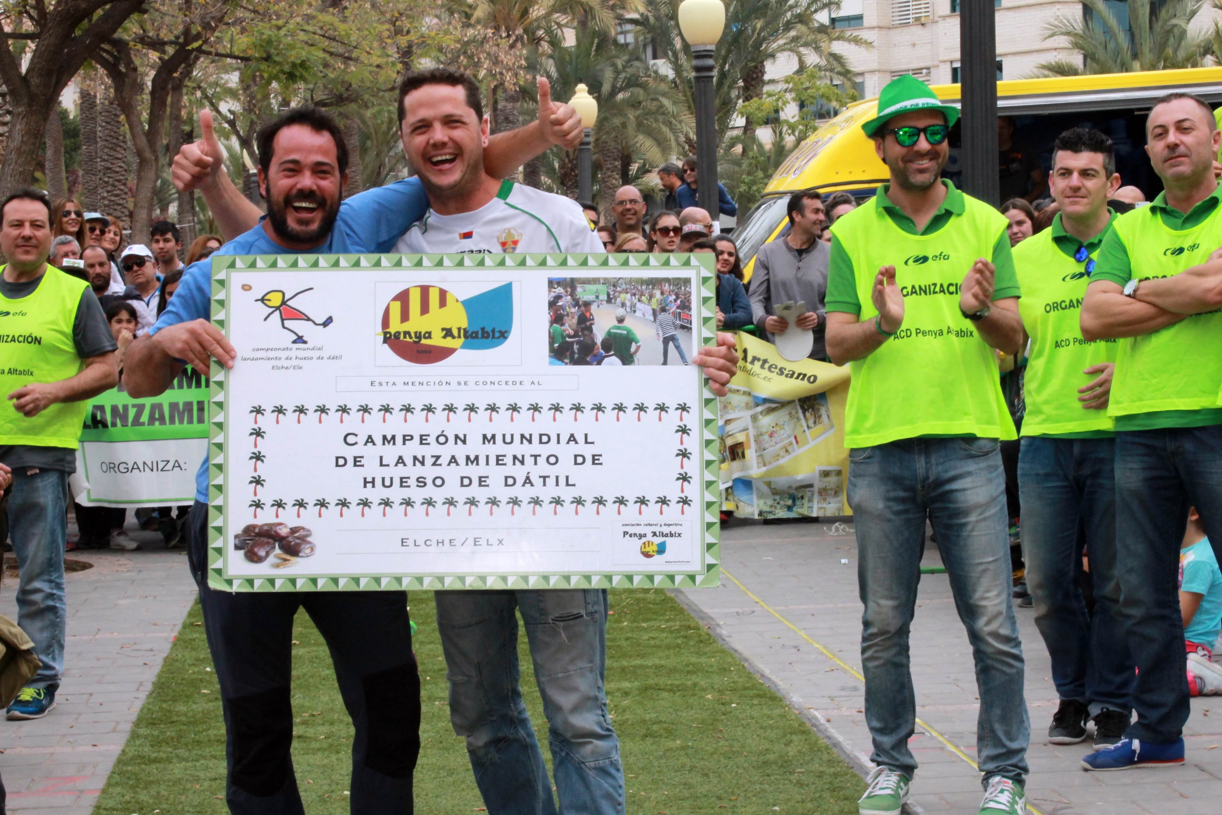 Regresa a Elche el Campeonato Mundial de Lanzamiento de Hueso de Dátil Regresa a Elche el Campeonato Mundial de Lanzamiento de Hueso de Dátil