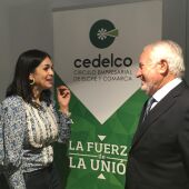 La responsable territorial del CDTI, María José Tomás, y el presidente de CEDELCO, Salvador Pérez Vázquez 