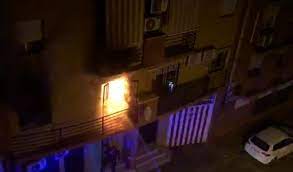 Tres fallecidos y varias heridas en el incendio de una vivienda en Huelva Tres fallecidos y varias heridas en el incendio de una vivienda en Huelva
