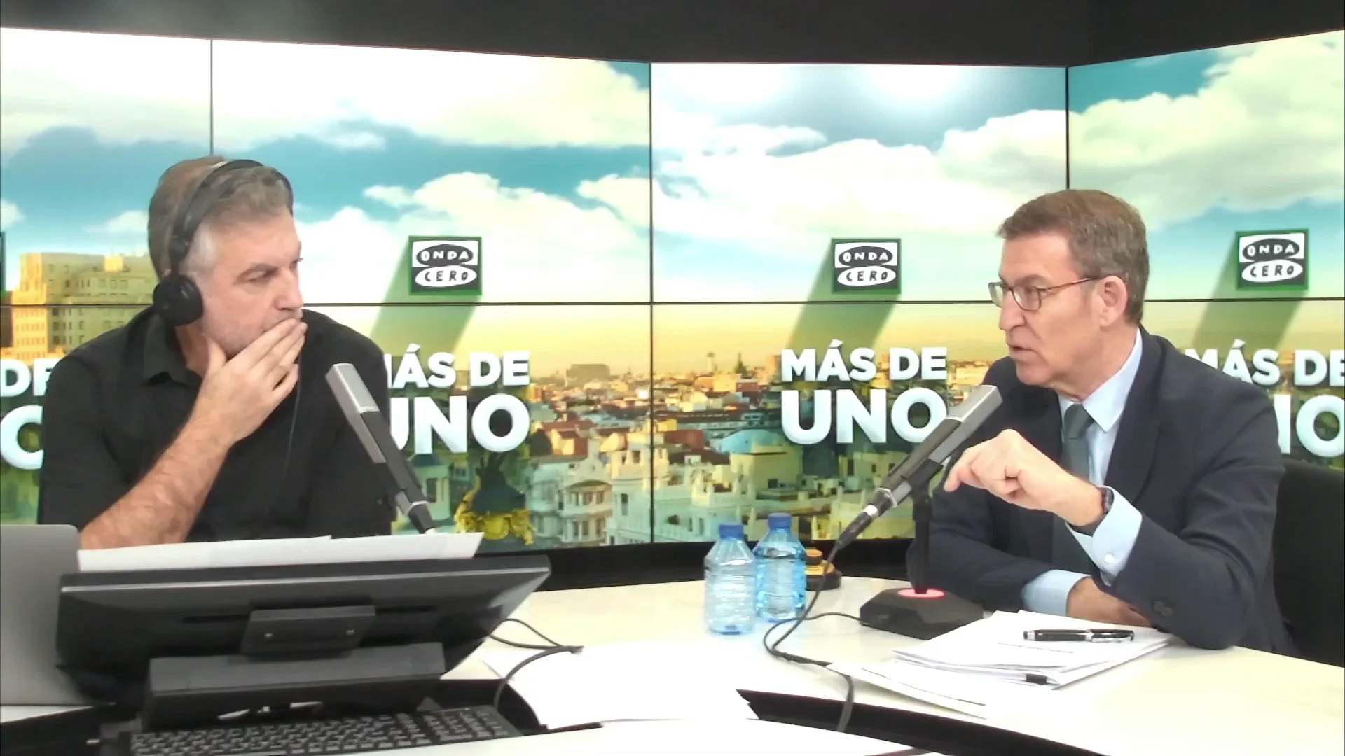Feijóo reprocha a Sánchez que la subida del SMI no se haga en un contexto de pacto de rentas Feijóo reprocha a Sánchez que la subida del SMI no se haga en un contexto de pacto de rentas