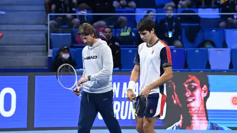 Villena reconoce al tenista Carlos Alcaraz tras llegar al número 1 de la ATP Villena reconoce al tenista Carlos Alcaraz tras llegar al número 1 de la ATP