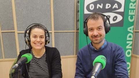 Alba y Pedro, mam&aacute; y docente del Federico Muelas