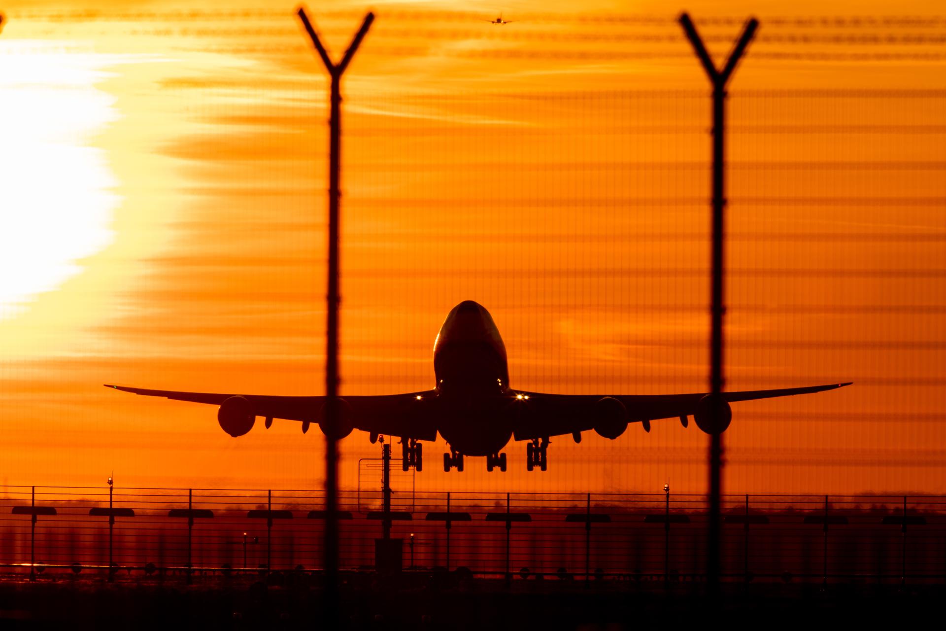 Cómo un fallo en el baño de un avión se convirtió en un problema de 3.4 millones de dólares para Boeing Cómo un fallo en el baño de un avión se convirtió en un problema de 3.4 millones de dólares para Boeing