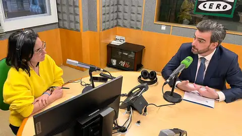 Lara Vivero y Diego Calvo El vicepresidente de la Xunta visitó Onda Cero A Coruña