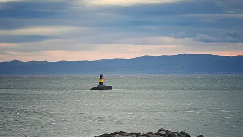 SuperFoto del Faro de A Pedra en Burela De ruta con SuperKarmen en Gente Viajera de Galicia