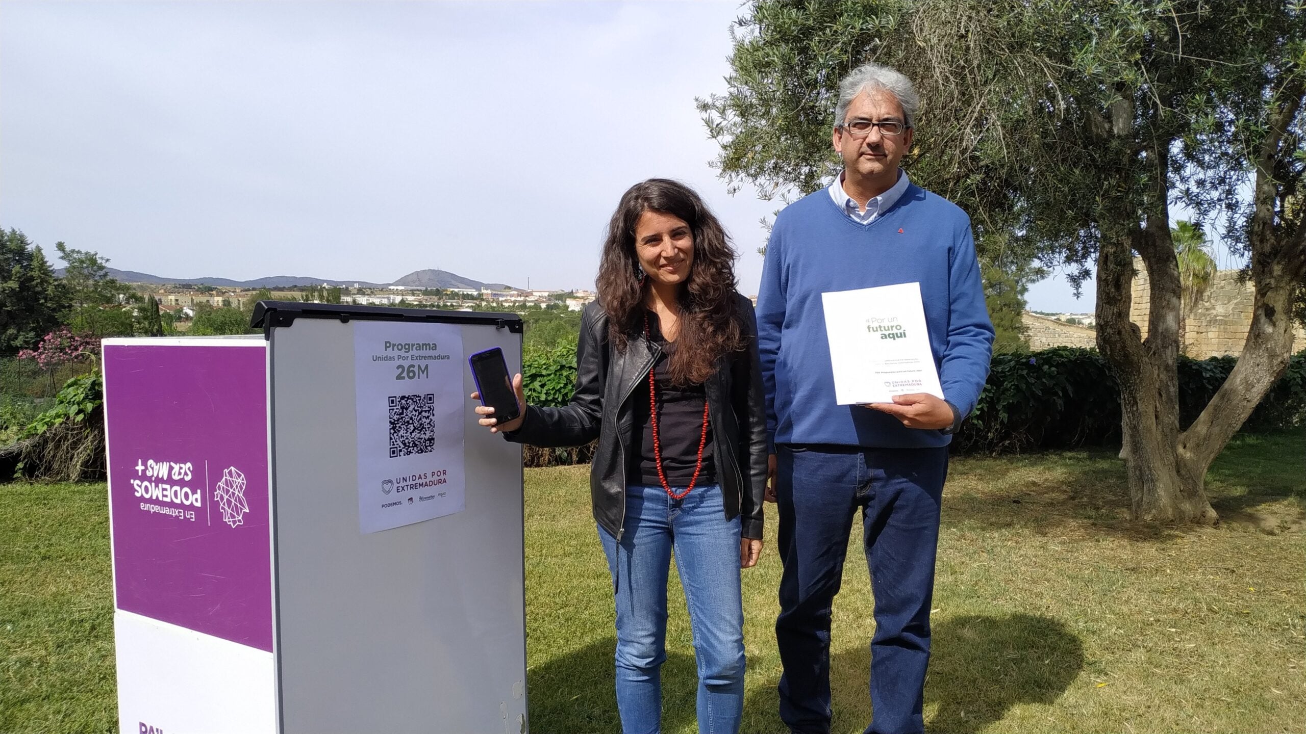 PODEMOS e Izquierda Unida volverán a sumar fuerzas de cara a las elecciones de mayo PODEMOS e Izquierda Unida volverán a sumar fuerzas de cara a las elecciones de mayo