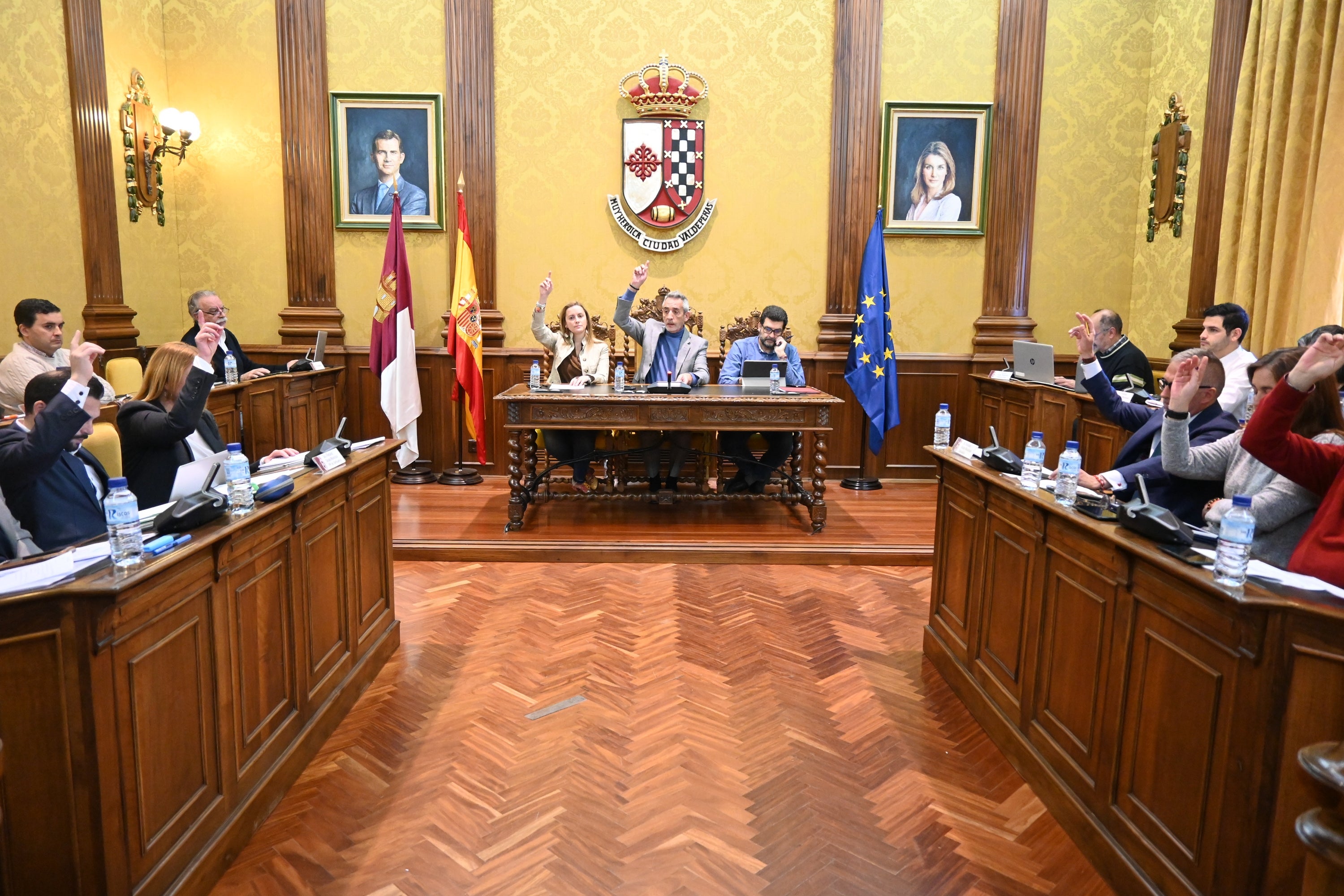 Valdepeñas solicitará, a través de Aqualia, una subvención europea para mejorar el ciclo del agua Valdepeñas solicitará, a través de Aqualia, una subvención europea para mejorar el ciclo del agua