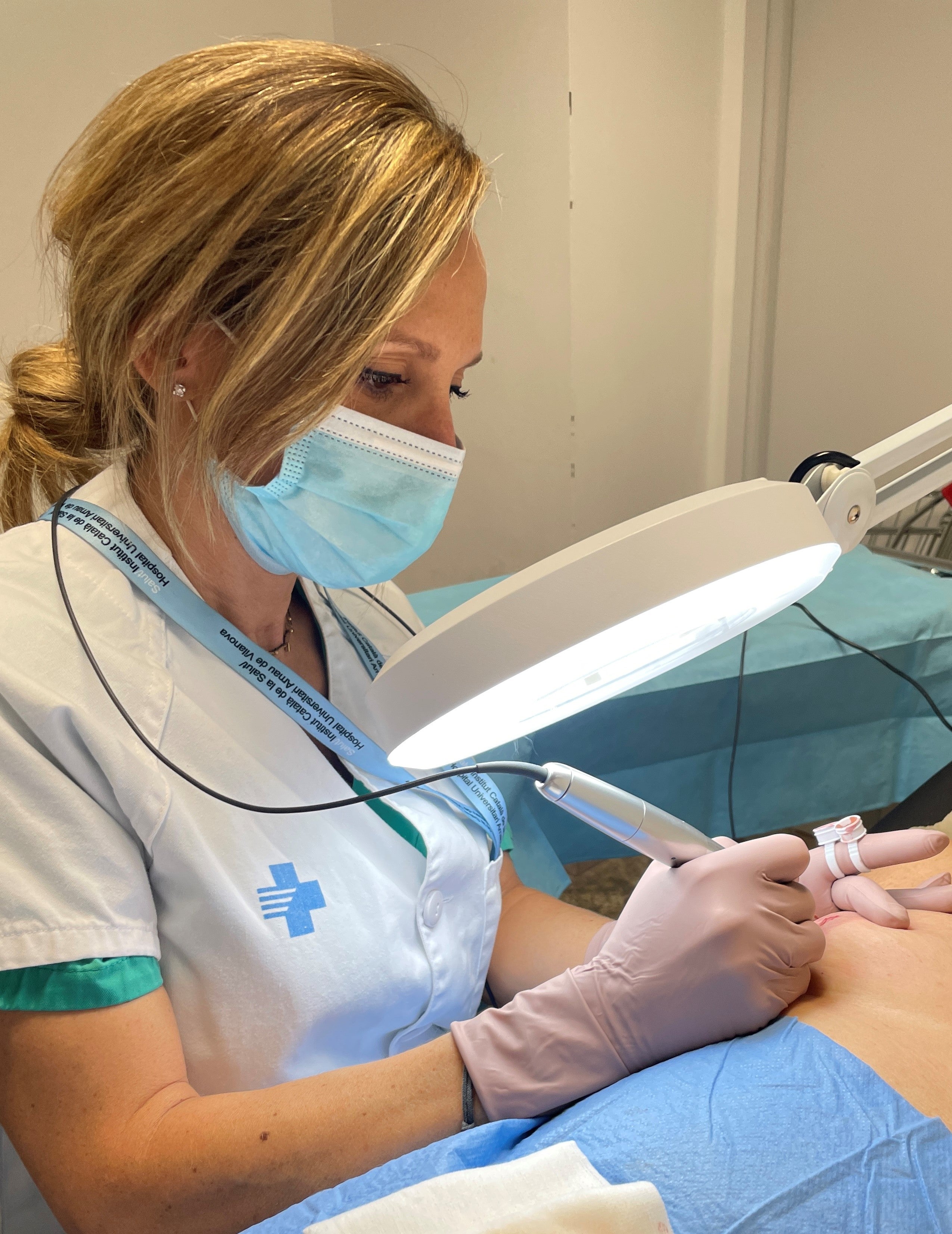 L'Hospital Arnau de Vilanova de Lleida incorpora la tècnica de la micropigmentació d'arèola-mugró L'Hospital Arnau de Vilanova de Lleida incorpora la tècnica de la micropigmentació d'arèola-mugró