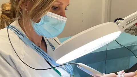 L'Hospital Arnau de Vilanova de Lleida incorpora la tècnica de la micropigmentació d'arèola-mugró L'Hospital Arnau de Vilanova de Lleida incorpora la tècnica de la micropigmentació d'arèola-mugró