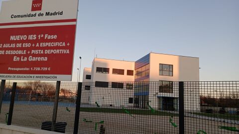 Las familias del IES Francisca de Pedraza y representantes del Ayuntamiento de Alcal&aacute; de Henares se reunir&aacute;n este jueves con el consejero de Educaci&oacute;n para tratar la finalizaci&oacute;n del centro