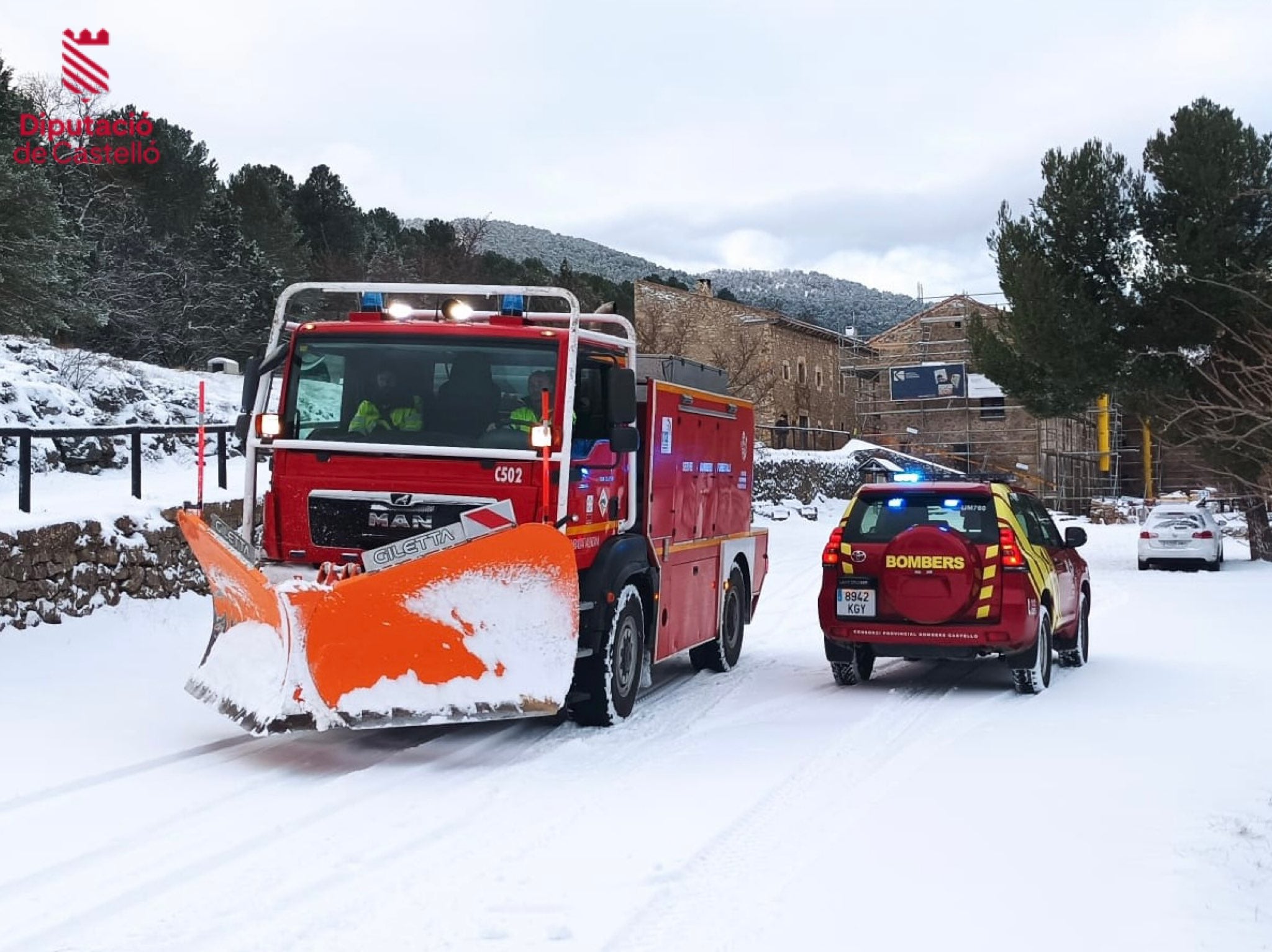 Más de 800 efectivos pendientes en la Comunitat Valenciana del temporal de nieve, lluvia y viento Más de 800 efectivos pendientes en la Comunitat Valenciana del temporal de nieve, lluvia y viento