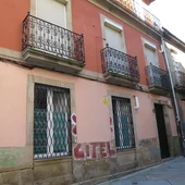 O BNG denuncia mala praxe na eliminación de pintadas na zona histórica da cidade O BNG denuncia mala praxe na eliminación de pintadas na zona histórica da cidade
