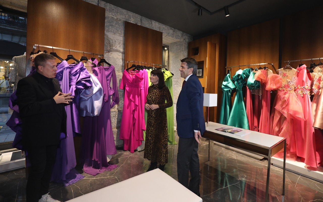 La sala de exposiciones de la Diputación de Alicante mostrará una retrospectiva inédita sobre Hannibal Laguna La sala de exposiciones de la Diputación de Alicante mostrará una retrospectiva inédita sobre Hannibal Laguna