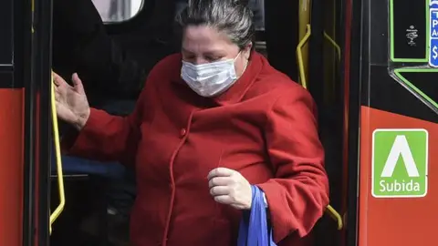 Este miércoles deja de ser obligatorio el uso de la mascarilla en el transporte público Este miércoles deja de ser obligatorio el uso de la mascarilla en el transporte público