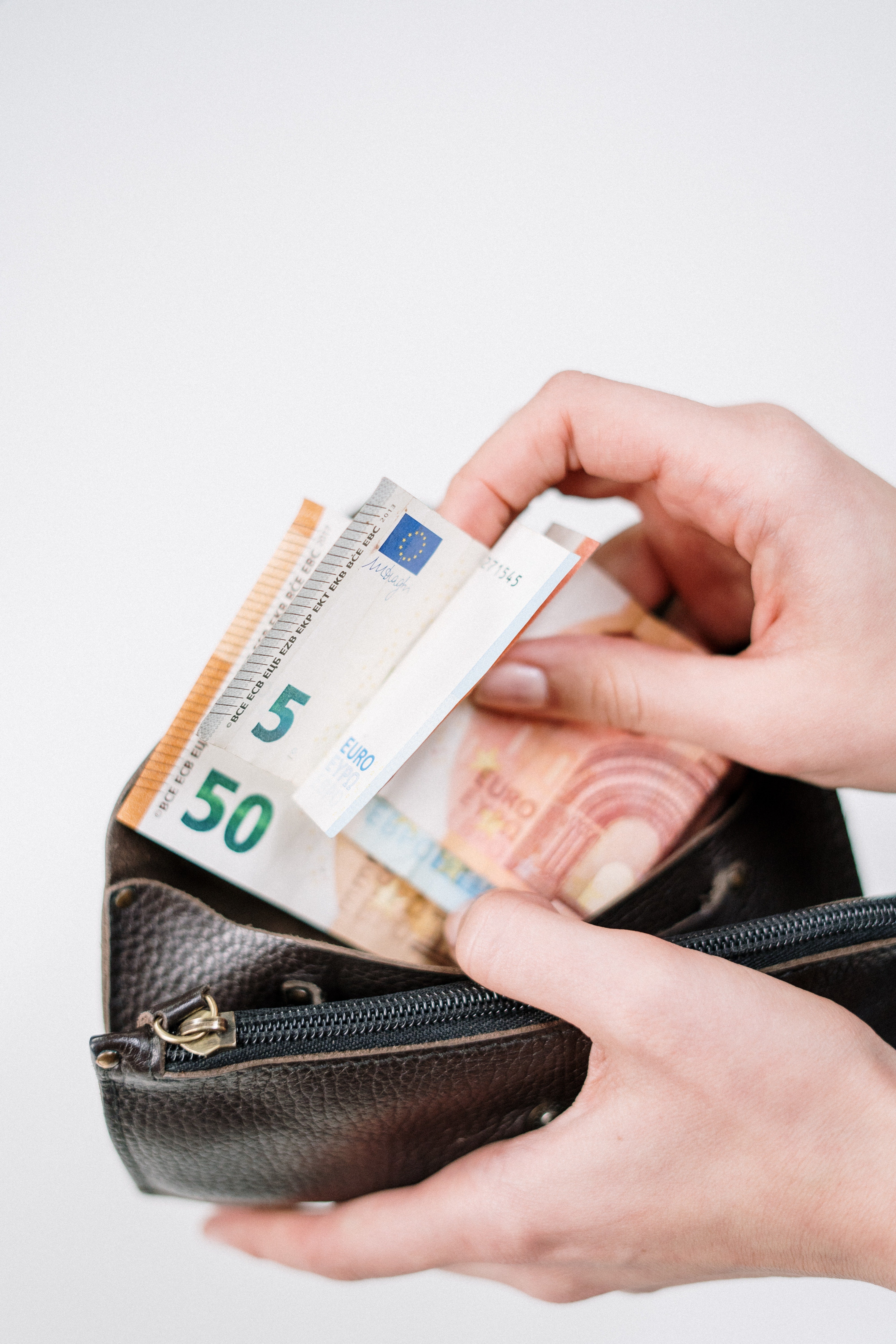 Así va a cambiar tu sueldo mensual en febrero con los nuevos ajustes del IRPF Así va a cambiar tu sueldo mensual en febrero con los nuevos ajustes del IRPF