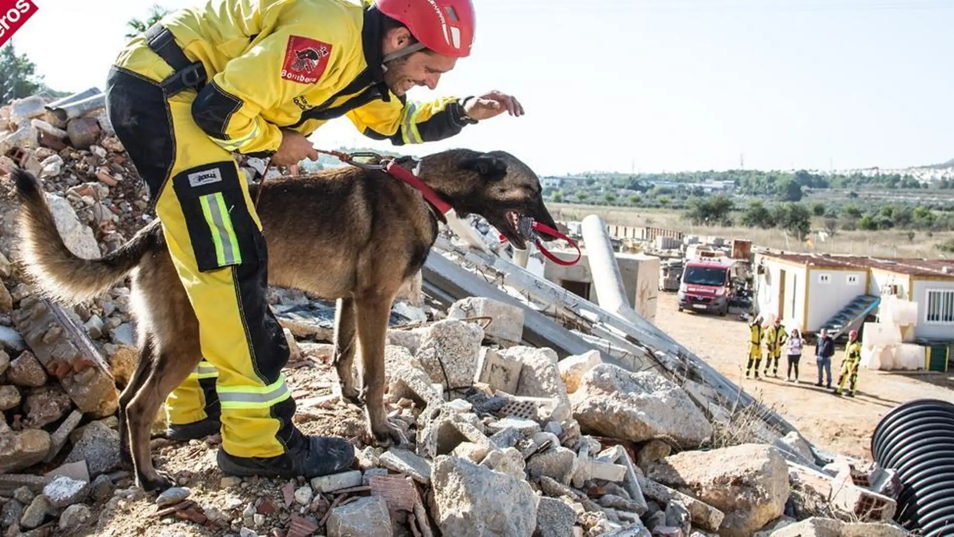 Profesionales voluntarios de Alicante parten a Turquía colaborar con las labores de rescate