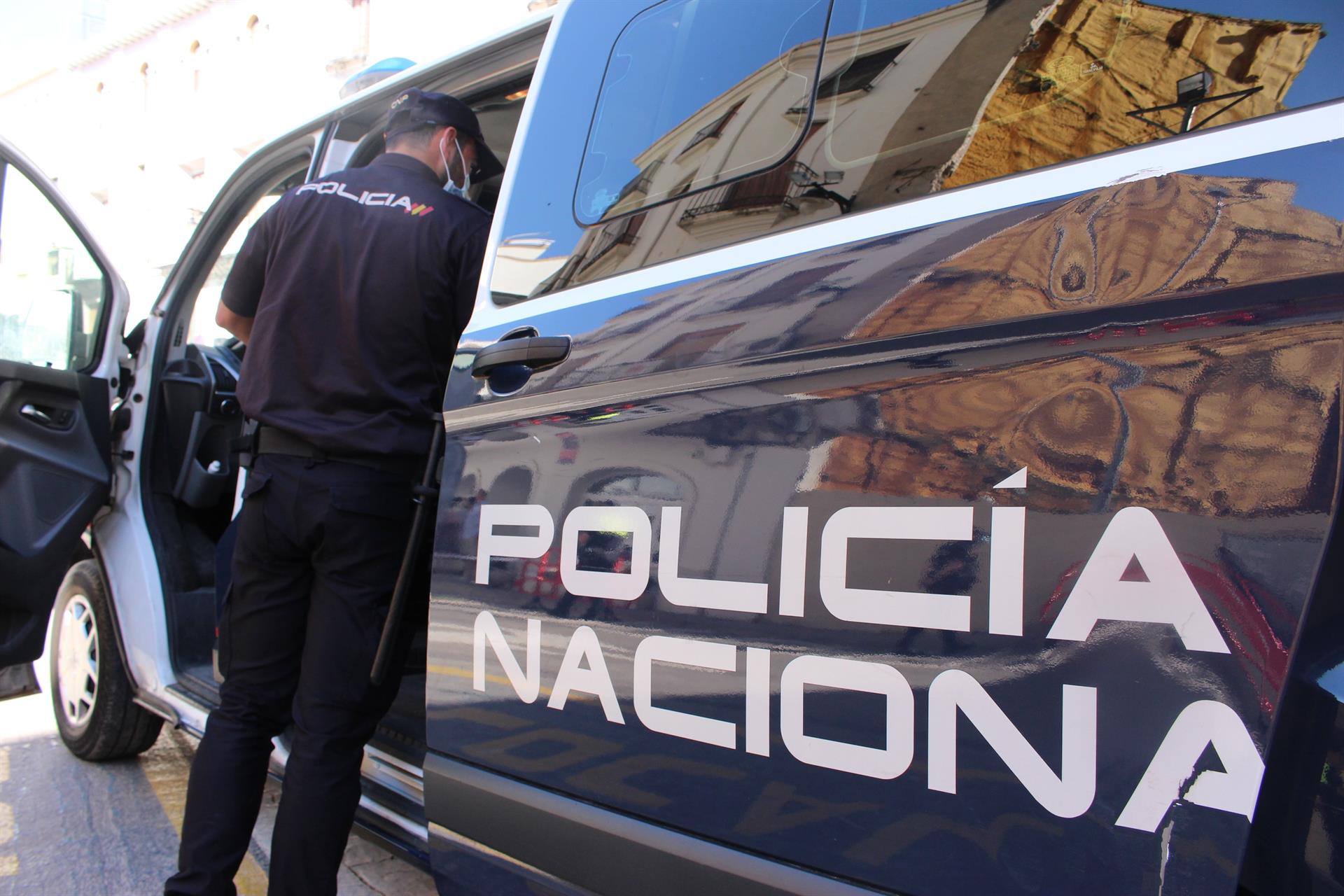 El hombre fallecido al huir de la Policía en Alaquàs tenía antecedentes por malos tratos El hombre fallecido al huir de la Policía en Alaquàs tenía antecedentes por malos tratos