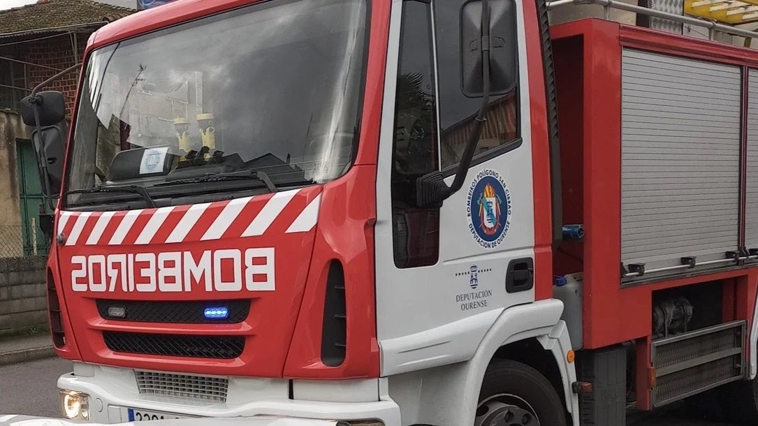 Un incendio provocou importantes danos nunha casa en Barbadás Un incendio provocou importantes danos nunha casa en Barbadás