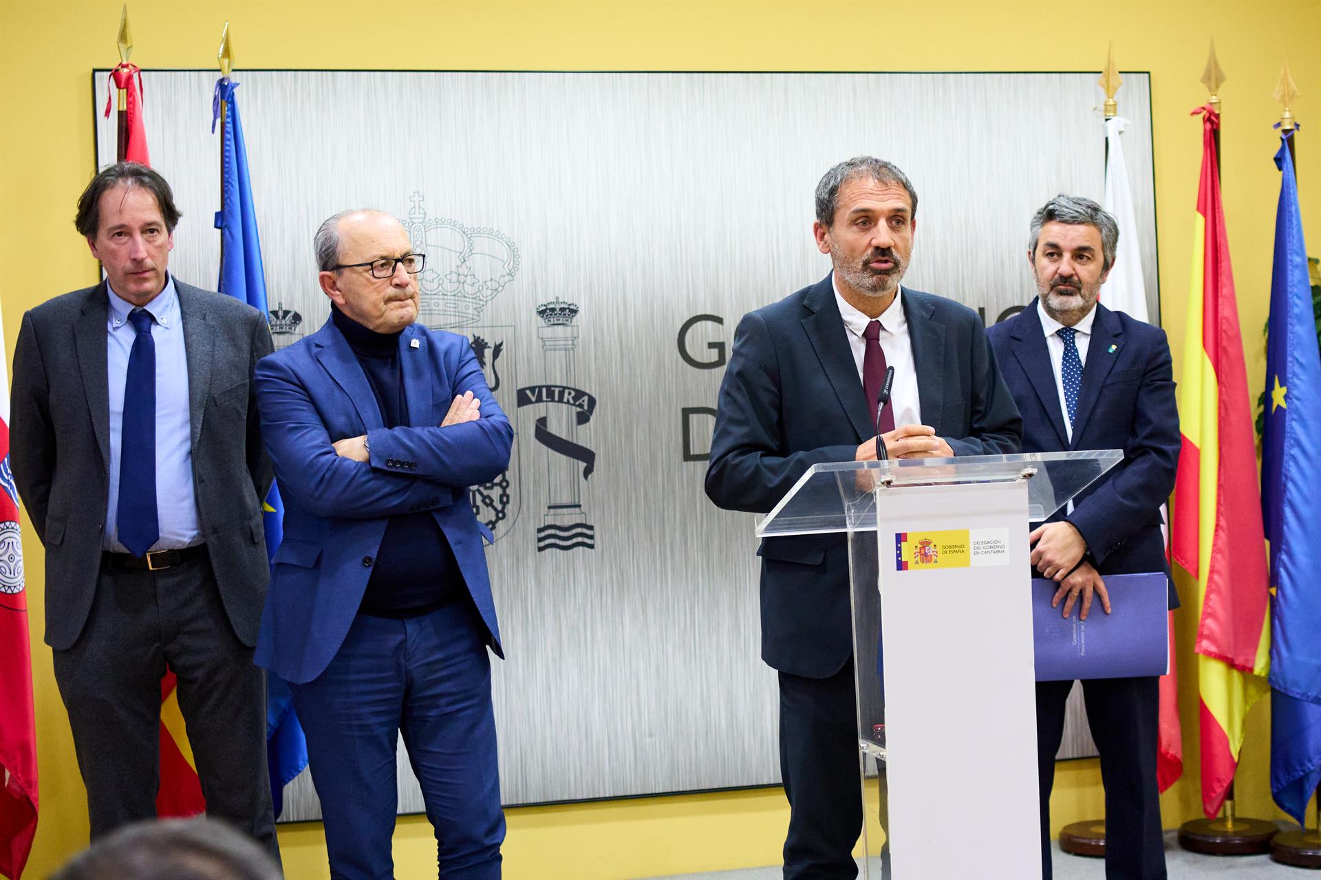 El ministerio de Transportes mantiene que "nunca ha habido problemas de trenes grandes" El ministerio de Transportes mantiene que "nunca ha habido problemas de trenes grandes"
