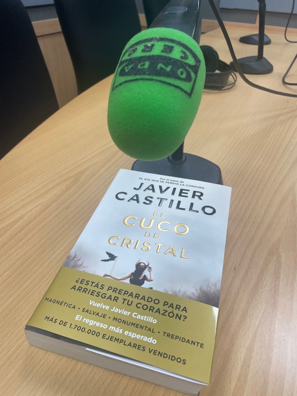 Javier Castillo: "Crecí pensando que era imposible ganar dinero escribiendo libros" Javier Castillo: "Crecí pensando que era imposible ganar dinero escribiendo libros"