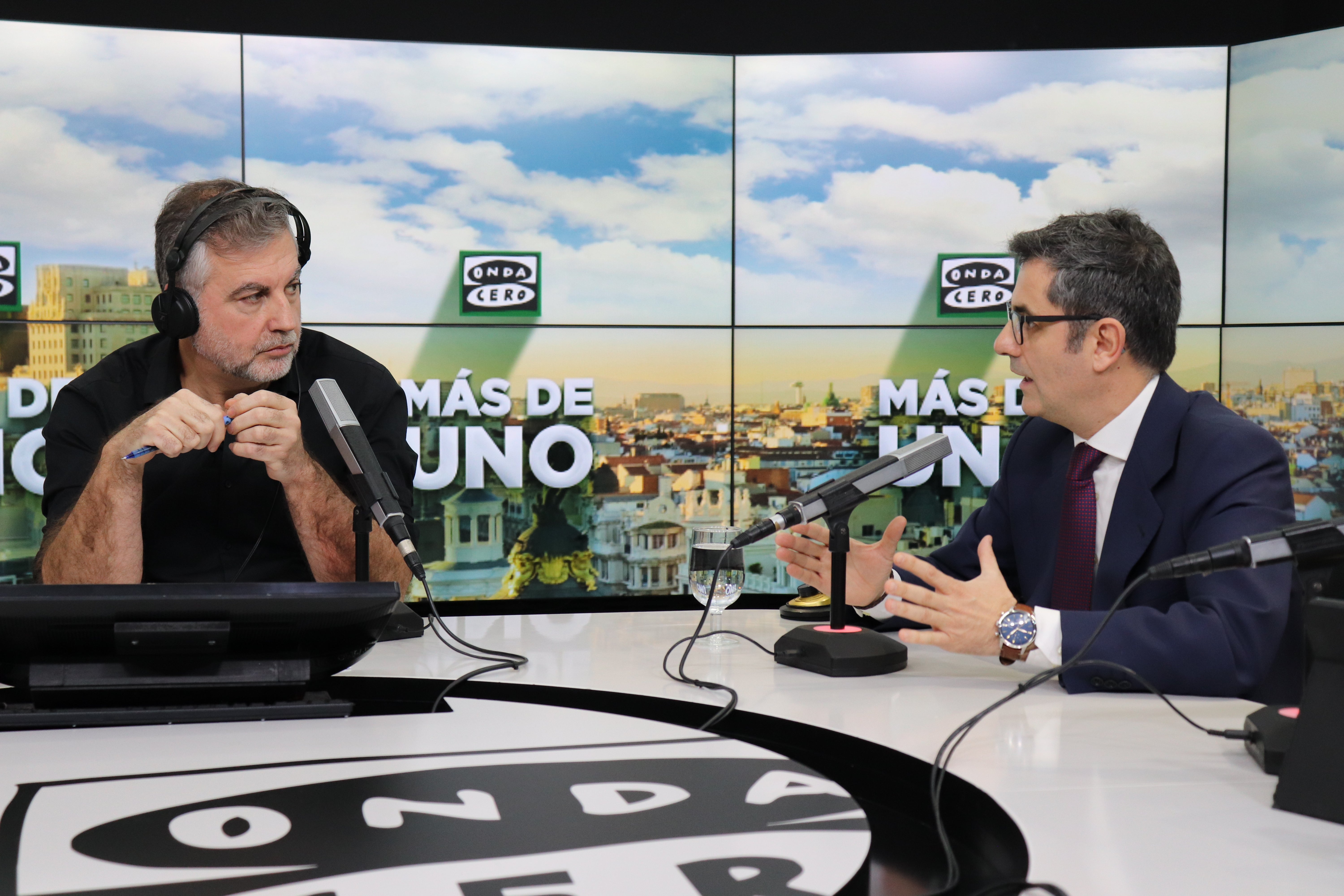 Alsina deja en evidencia el argumento de Félix Bolaños: "Por qué siguen haciendo oposición a Rajoy" Alsina deja en evidencia el argumento de Félix Bolaños: "Por qué siguen haciendo oposición a Rajoy"