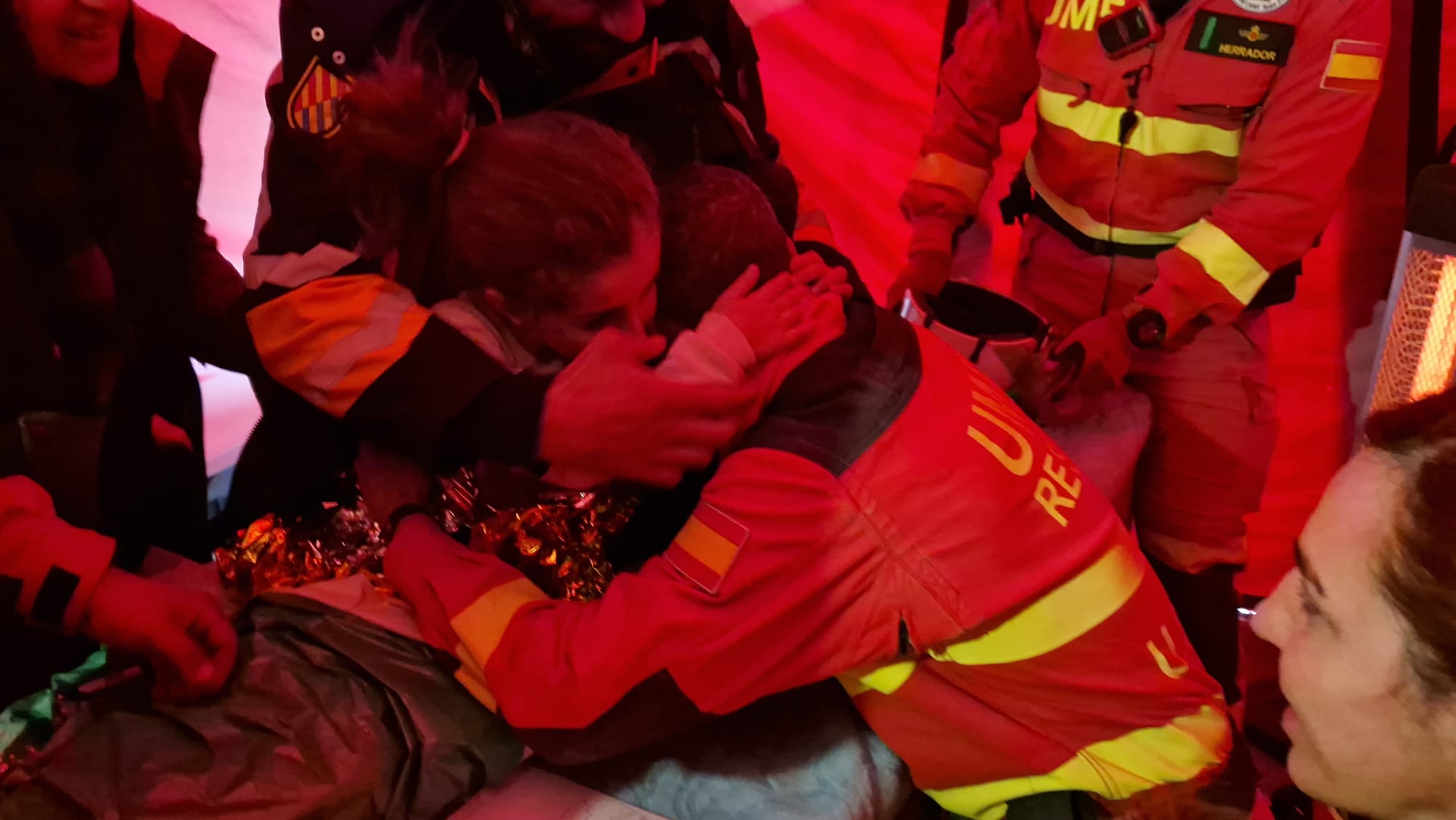 El rescate 'milagro' de la UME a una madre y sus dos hijos en Turquía, en imágenes El rescate 'milagro' de la UME a una madre y sus dos hijos en Turquía, en imágenes