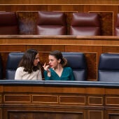 Ione Belarra e Irene Montero en el Congreso de los Diputados