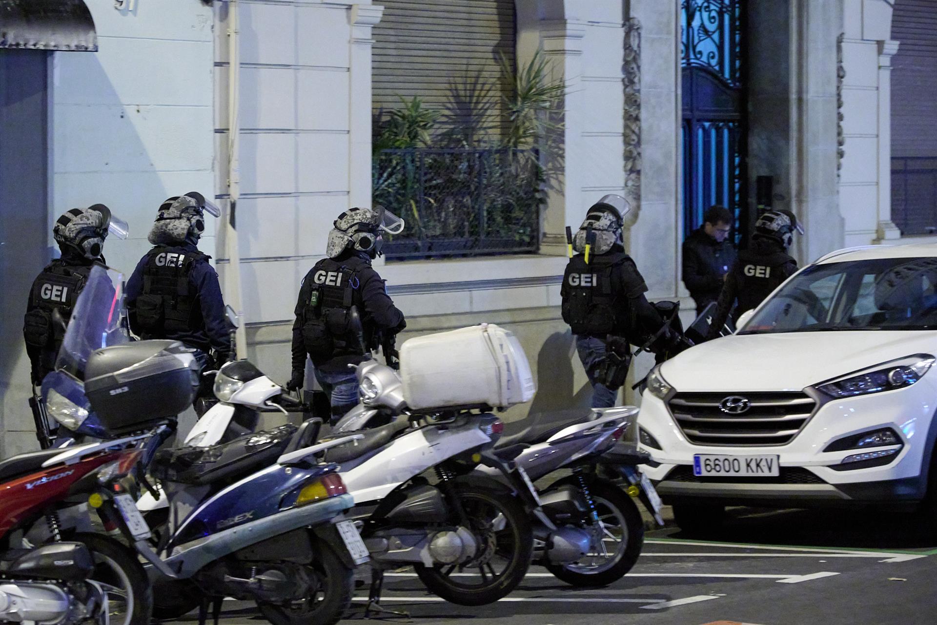 Los Mossos frustran un secuestro en la parte alta de Barcelona Los Mossos frustran un secuestro en la parte alta de Barcelona