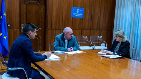 Obras de abastecemento e saneamento en Ribadavia Gabriel Alén, César Fernández e Noelia Rodríguez