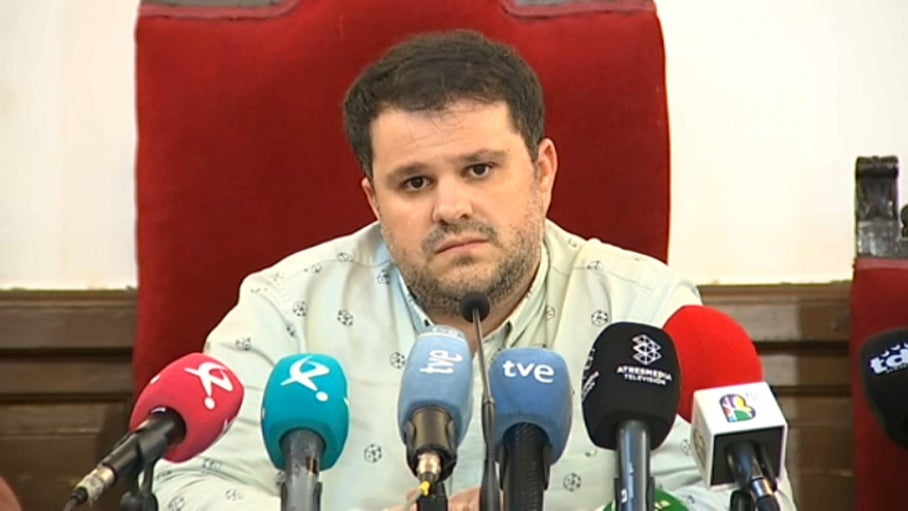 El concejal socialista Juan Carlos Prieto nuevo alcalde de Alburquerque El concejal socialista Juan Carlos Prieto nuevo alcalde de Alburquerque