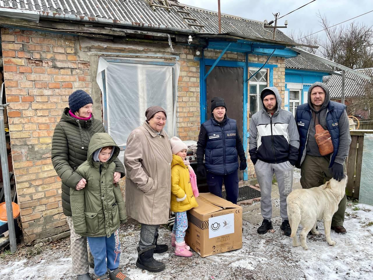 Juntos por la Vida viaja a Ucrania para llevar energía y calor solidario cuando se cumple un año de guerra Juntos por la Vida viaja a Ucrania para llevar energía y calor solidario cuando se cumple un año de guerra