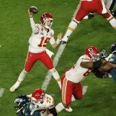 Los Chiefs remontan a los Eagles para conquistar una épica Super Bowl