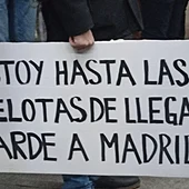 Los usuarios del Avan han protestado por los continuos retrasos de los trenes Los usuarios del Avan han protestado por los continuos retrasos de los trenes