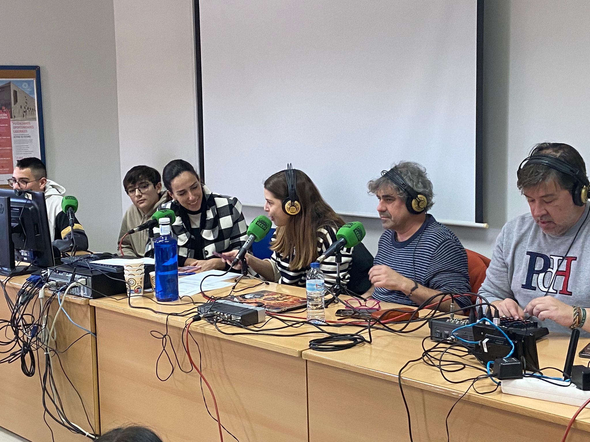 El Centro Comercial Torrecárdenas se convertirá el próximo sábado en espacio 'Pet Friendly' El Centro Comercial Torrecárdenas se convertirá el próximo sábado en espacio 'Pet Friendly'