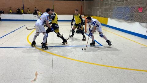 Una jugada del partido entre el Roller y el Matar&oacute;
