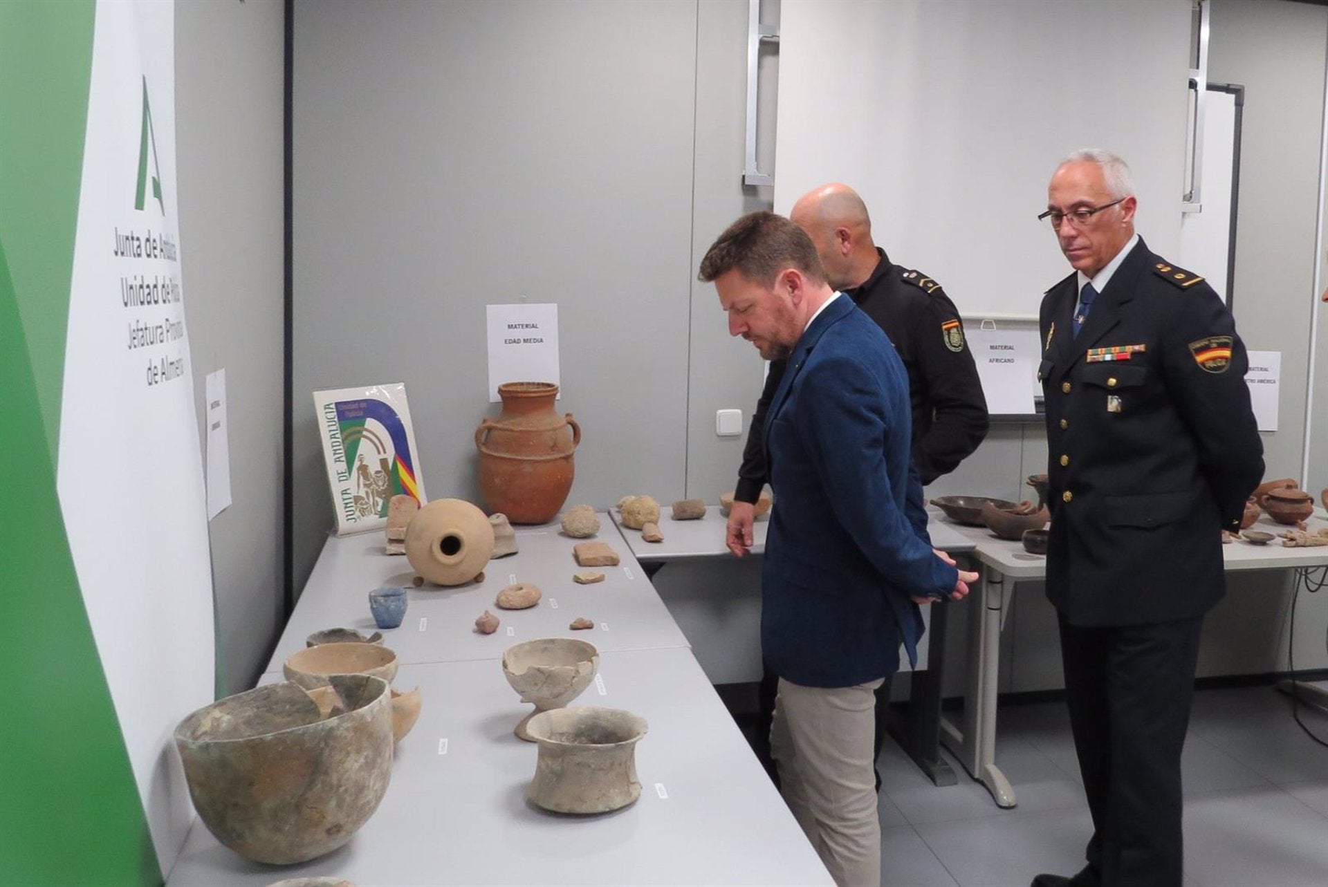 La Junta recibe más de 150 piezas de origen arqueológico La Junta recibe más de 150 piezas de origen arqueológico