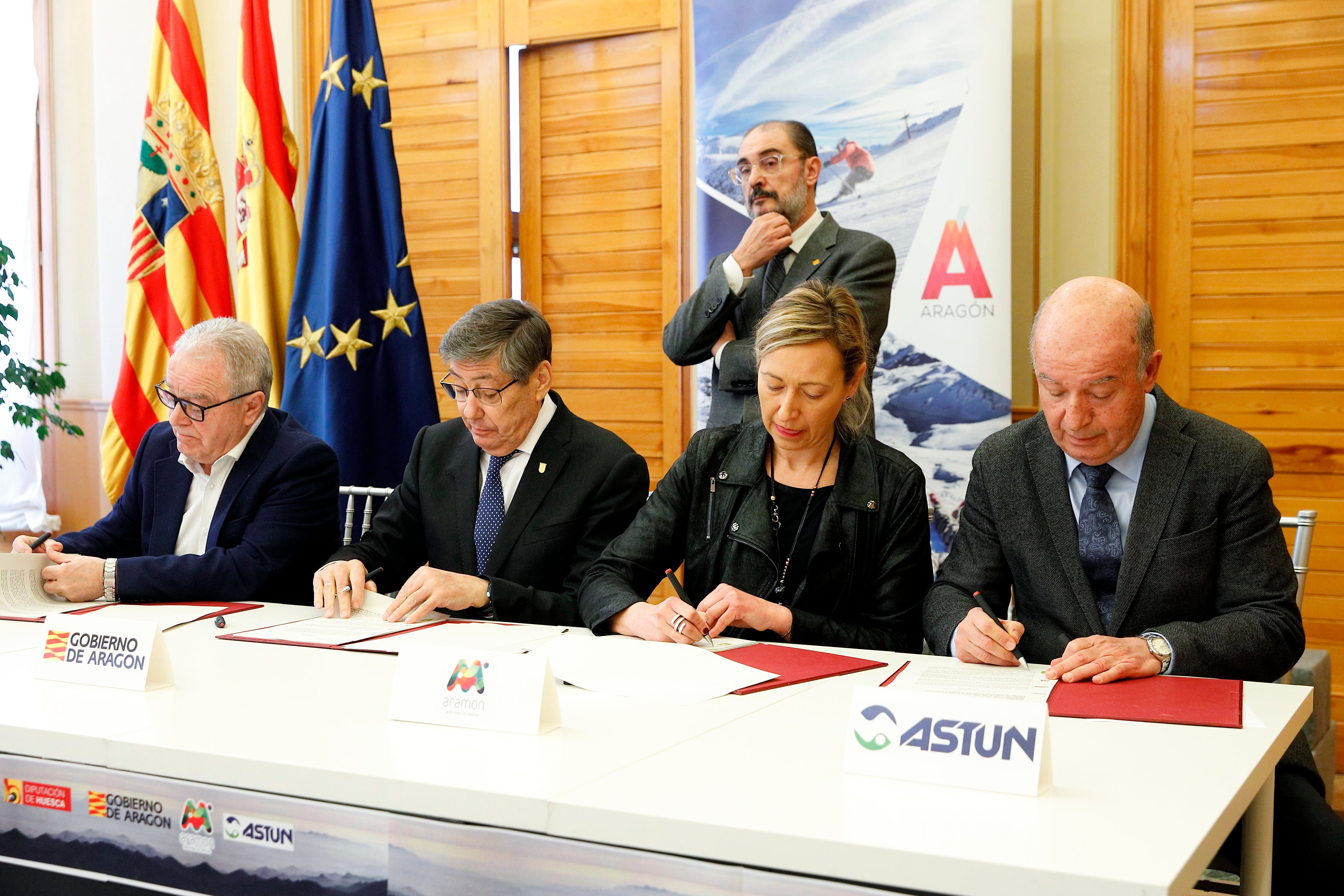 Firmado el convenio de la unión de Astún y Formigal Firmado el convenio de la unión de Astún y Formigal