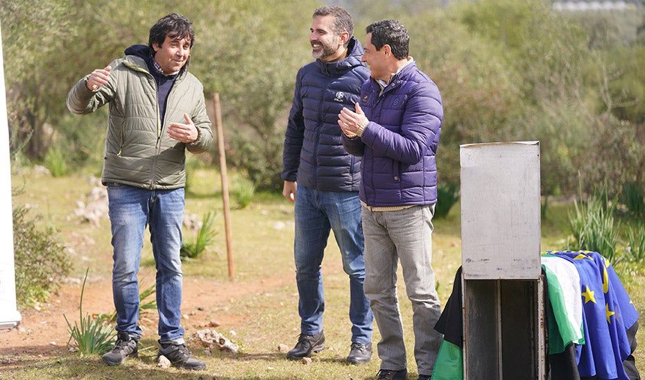 Suelta de un ejemplar en Almódovar del Río Suelta de un ejemplar en Almódovar del Río