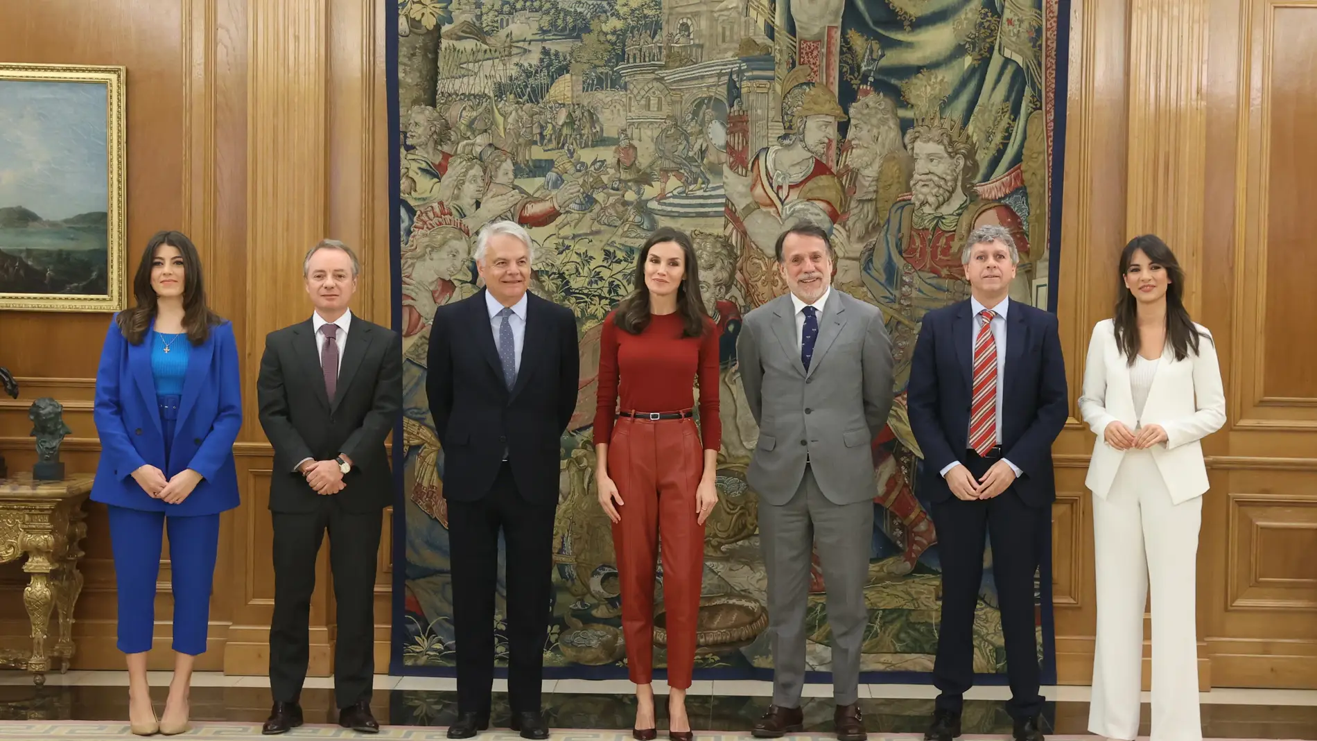 La reina Letizia recibe a Fundación Mutua Madrileña y Antena 3 Noticias.