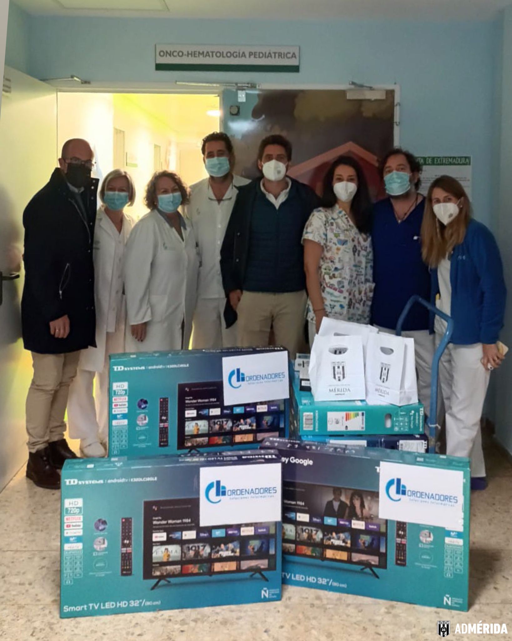 El Mérida realiza una donación de seis televisores a la planta de Onco-Hematología infantil El Mérida realiza una donación de seis televisores a la planta de Onco-Hematología infantil