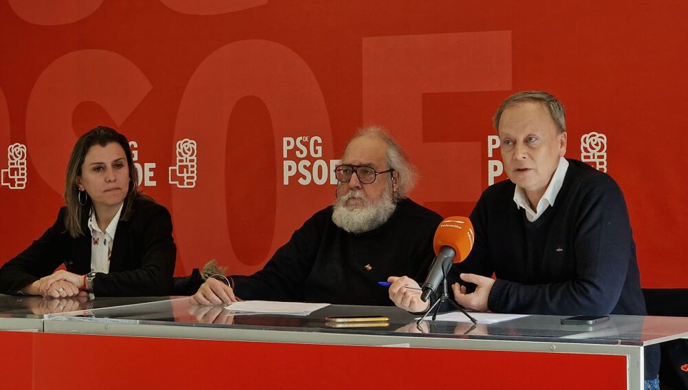 O Psoe insta o concello de ourense a retire a simboloxía franquista da cidade