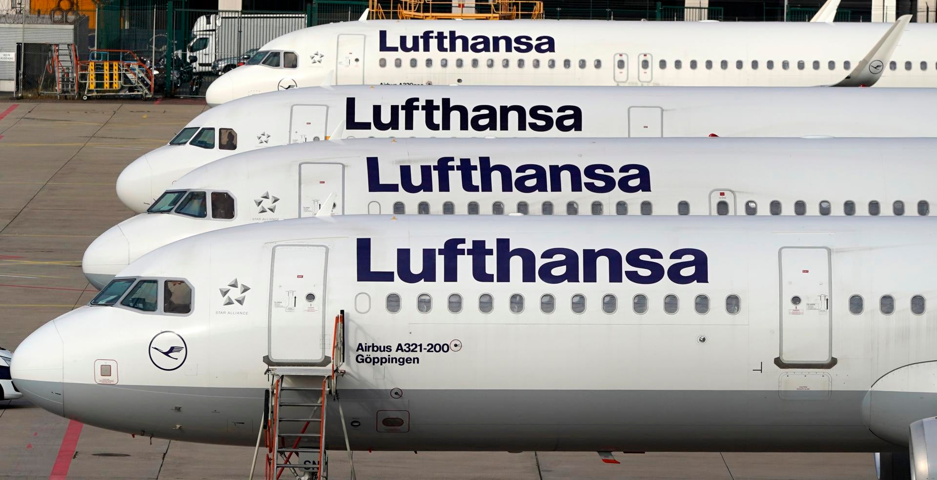 Cancelaciones y retrasos en el Grupo Lufthansa por un fallo informático: cómo saber si tu vuelo se ha visto afectado Cancelaciones y retrasos en el Grupo Lufthansa por un fallo informático: cómo saber si tu vuelo se ha visto afectado