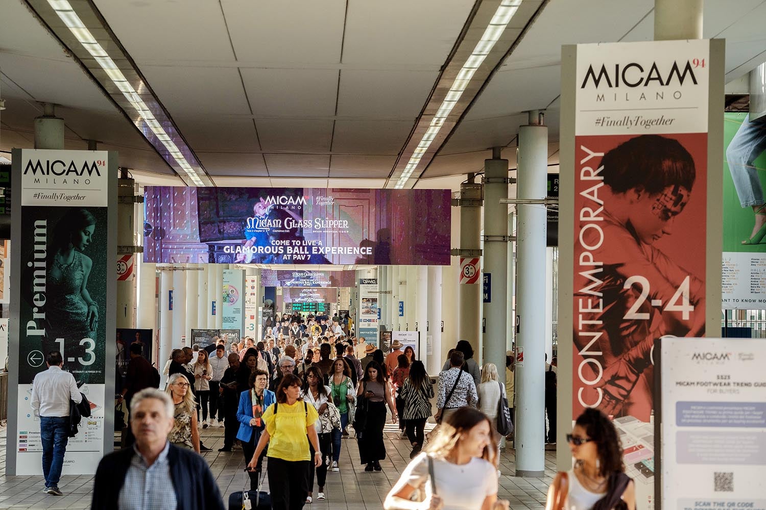 Más de treinta empresas de calzado de Elche y Elda participan en la feria MICAM de Milán Más de treinta empresas de calzado de Elche y Elda participan en la feria MICAM de Milán