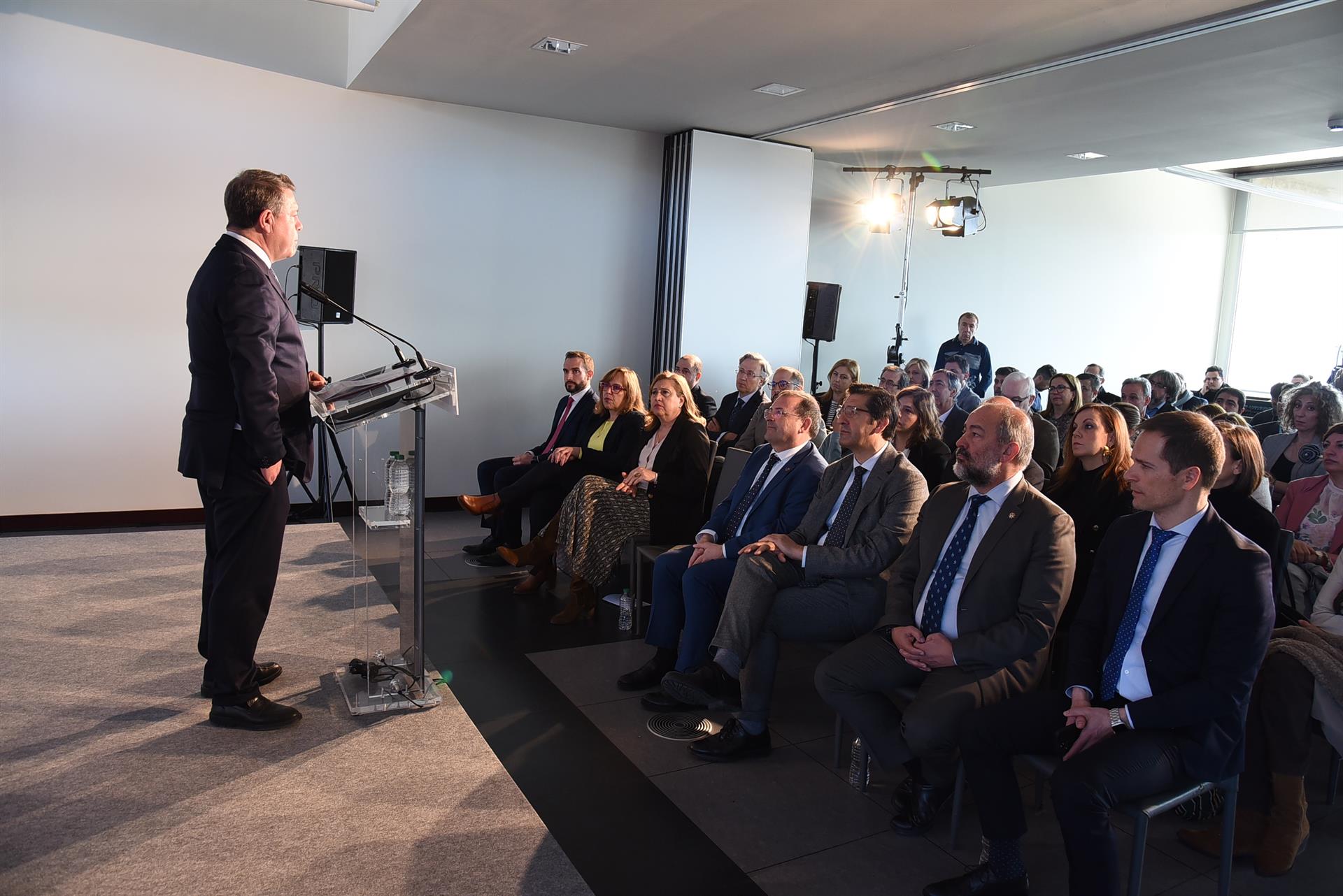 García-Page anuncia la llegada de dos grandes empresas a Puertollano que generarán unos 500 puestos de empleo García-Page anuncia la llegada de dos grandes empresas a Puertollano que generarán unos 500 puestos de empleo